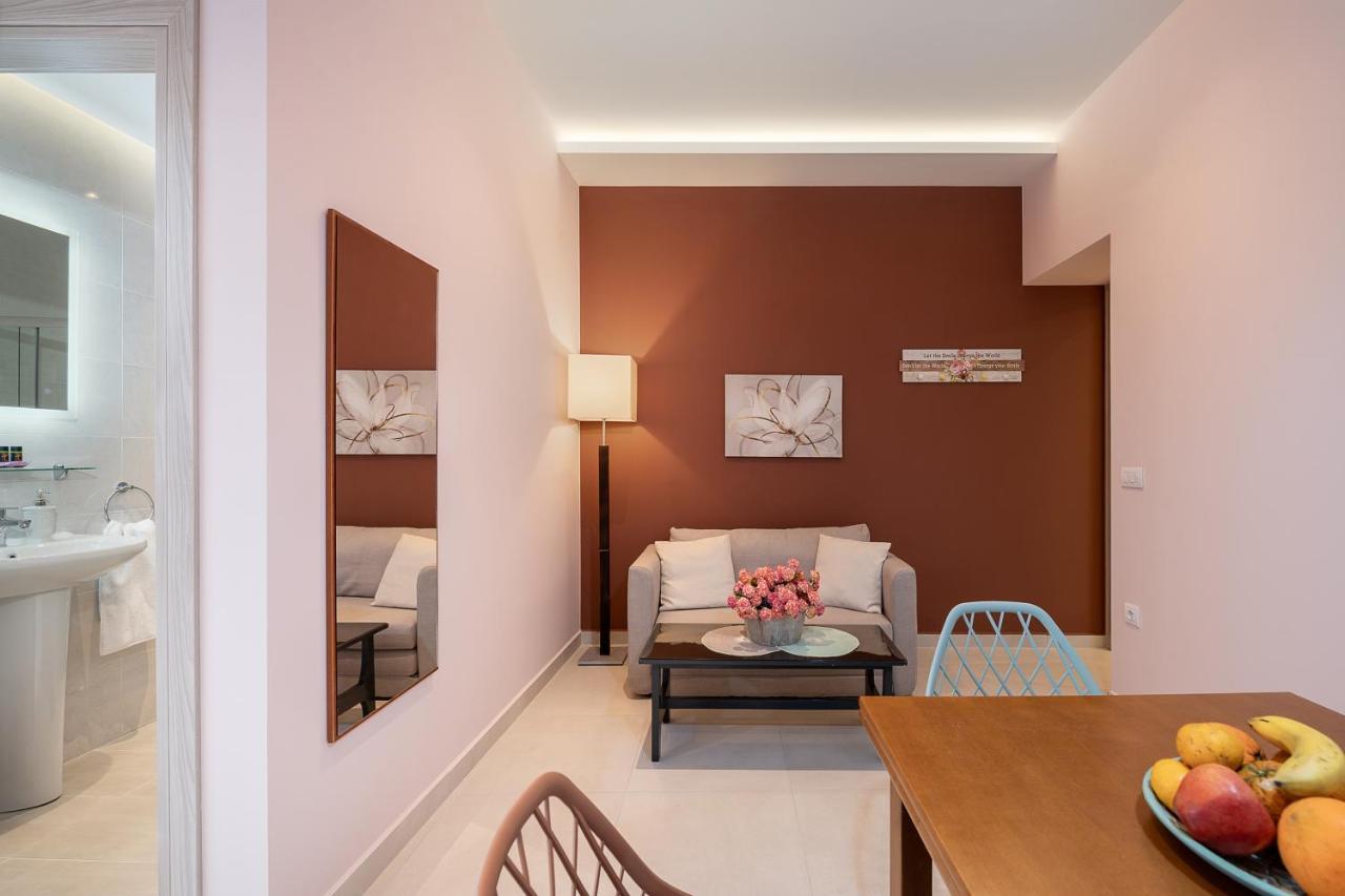 M City Apartments 100M From The Beach Hanya Dış mekan fotoğraf