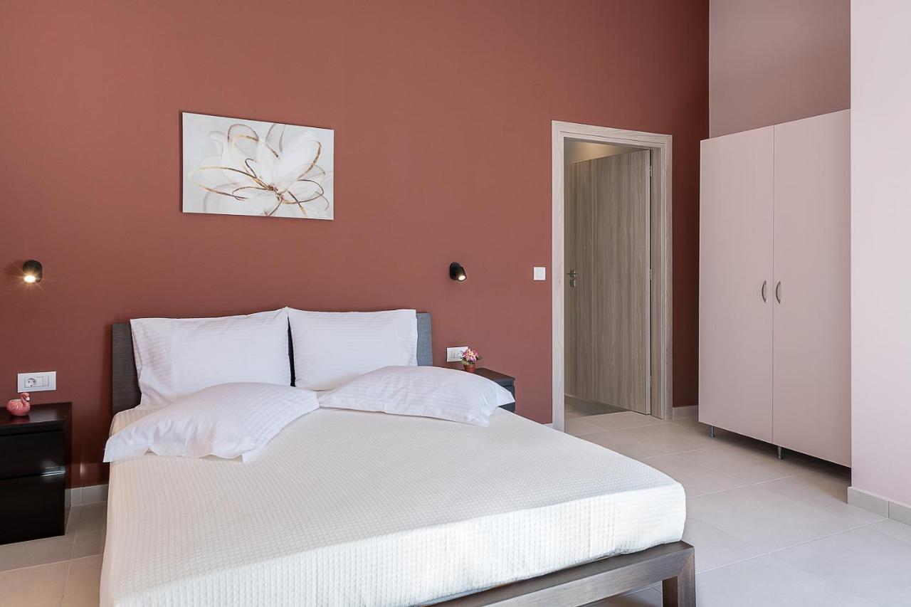 M City Apartments 100M From The Beach Hanya Dış mekan fotoğraf