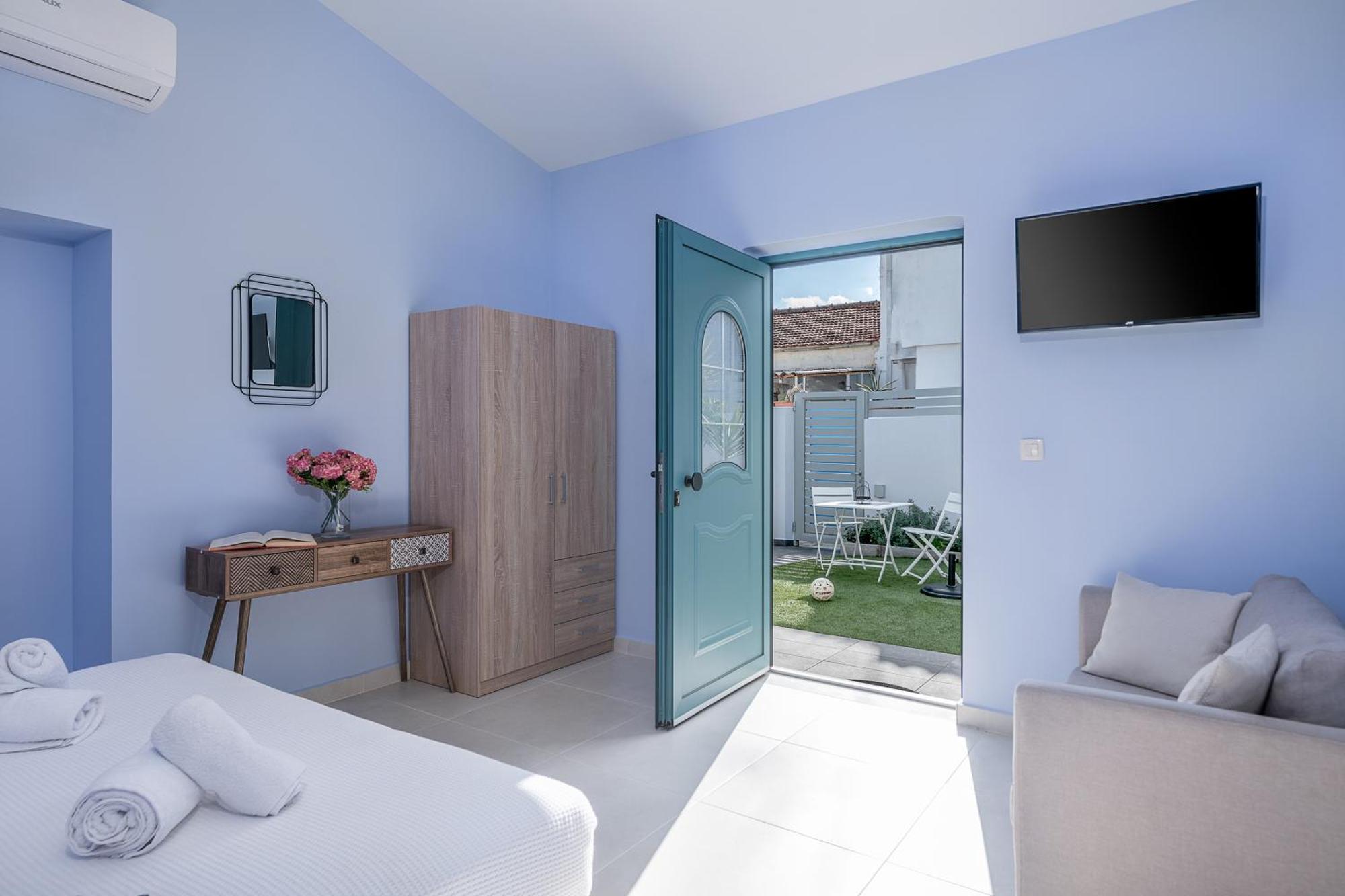 M City Apartments 100M From The Beach Hanya Dış mekan fotoğraf